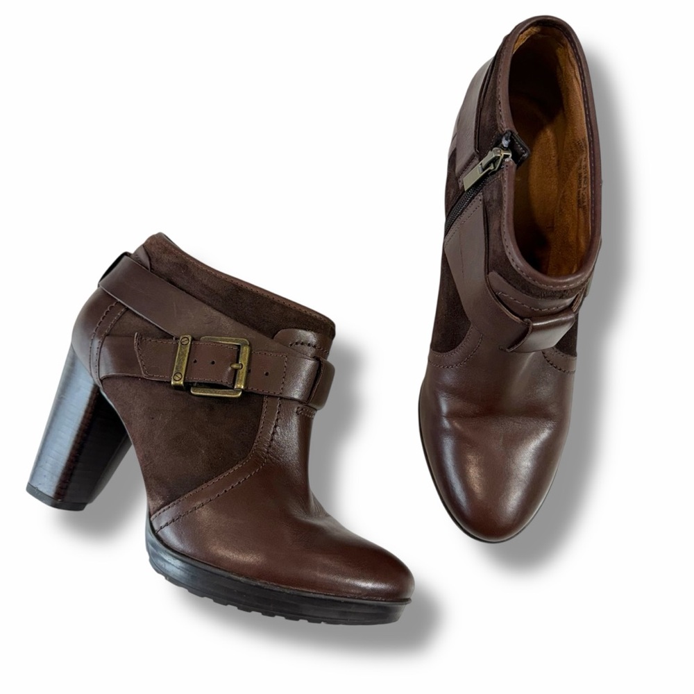 Clarks‎ Womens Leather and Suede Brown Stack Heel Lug Sole Buckle Boots, 9
